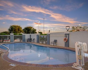 Best Western Plus McKinney Inn & Suites - McKinney - Pool