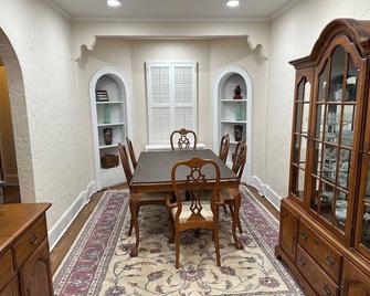 Beachside luxury, completely renovated 2023 - Long Beach - Essbereich