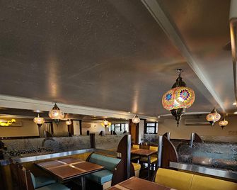 Murli Manohar Regency - Jalgaon - Restaurant