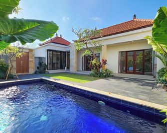 Ayur Villas Bali By Nagisa Bali - Denpasar - Pool