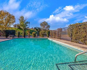 La Quinta Inn & Suites by Wyndham Manteca - Ripon - Ripon - Uima-allas