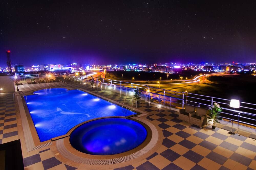 فندق المروج جراند - مسقط - حوض السباحة