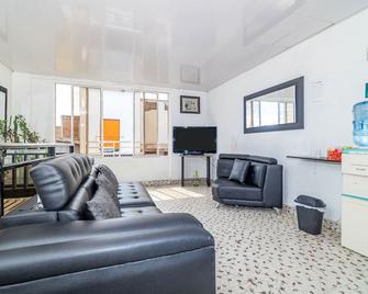 Ayenda Bariloche La 22 - Tuluá - Sala de estar