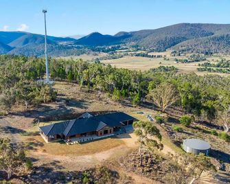 Janaki Farmhouse & Home Stay - Cooma - Vista del exterior
