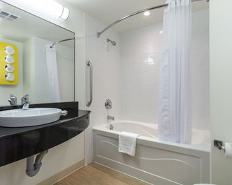 Motel 6 Kingston On - Kingston - Kylpyhuone