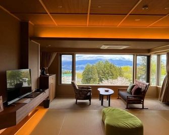 هوتل تينبو - شيبوكاوا - غرفة معيشة