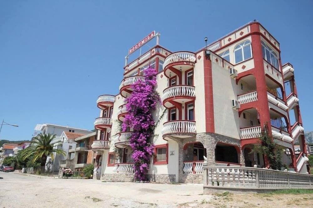 Bogumila - Bar - Edificio