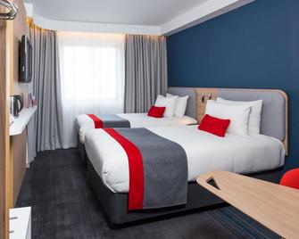 Holiday Inn Express London - Luton Airport - Luton - Bedroom