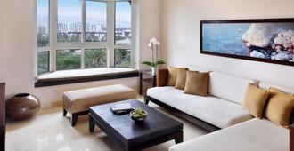 Mövenpick Resort & Residences Aqaba - Aqaba - Living room