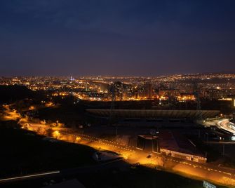 Ris Dalma Collection Yerevan - Yerevan - Outdoors view