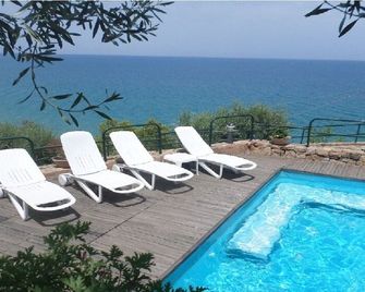 Ch Exclusive Apartments - Cefalù - Pool