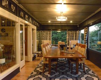 Chatelaine Valley Views - Katoomba - Essbereich