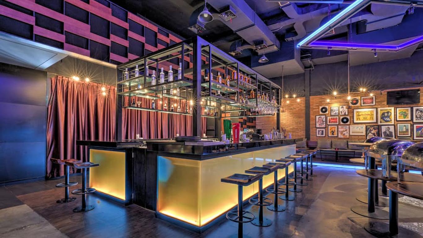 مامبروك هوتل آند كونفينشن