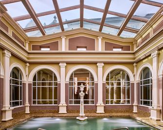 Bagni Di Pisa Palace and Spa - San Giuliano Terme - Piscina