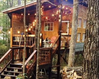 Glamping at Deer Camp - Dunlap - Building