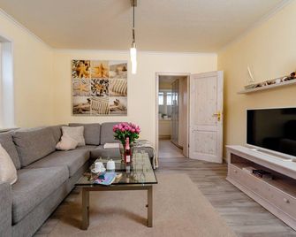 Ferienwohnung Kaept'n - Sylt - Obývací pokoj