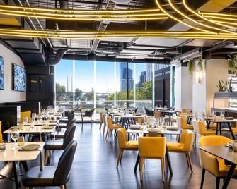 Peppers Docklands Melbourne - מלבורן - מסעדה