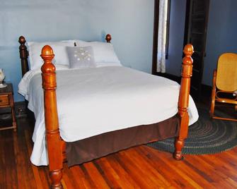 Quaint Cottage Located 15 Miles From Blacksburg Va - Eggleston - Schlafzimmer