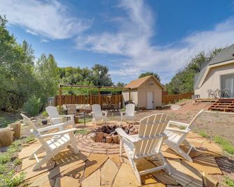 Family Getaway: 'foxwood Cottage' in Star Valley! - Payson - Patio