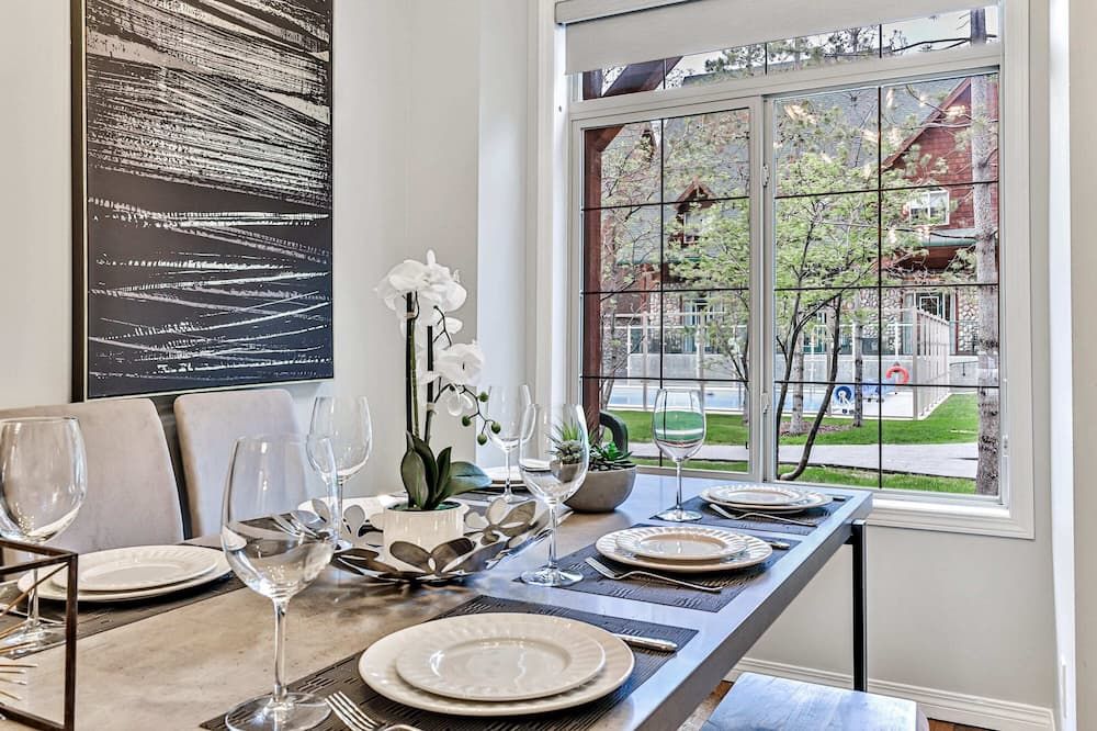 The Lambeth By Samsara Resort Private Entry Panorama Top View 2br And 2bth - كانمور - غرفة طعام