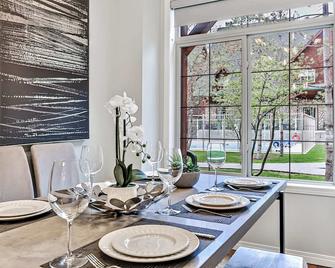 The Lambeth By Samsara Resort Private Entry Panorama Top View 2br And 2bth - كانمور - غرفة طعام