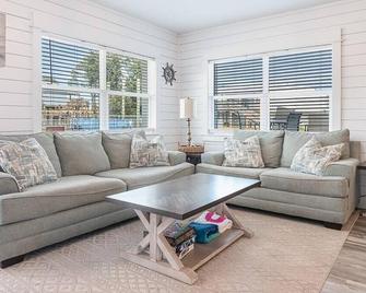 Coastal Condos on the Marsh 5A - Dauphin Island - Sala de estar