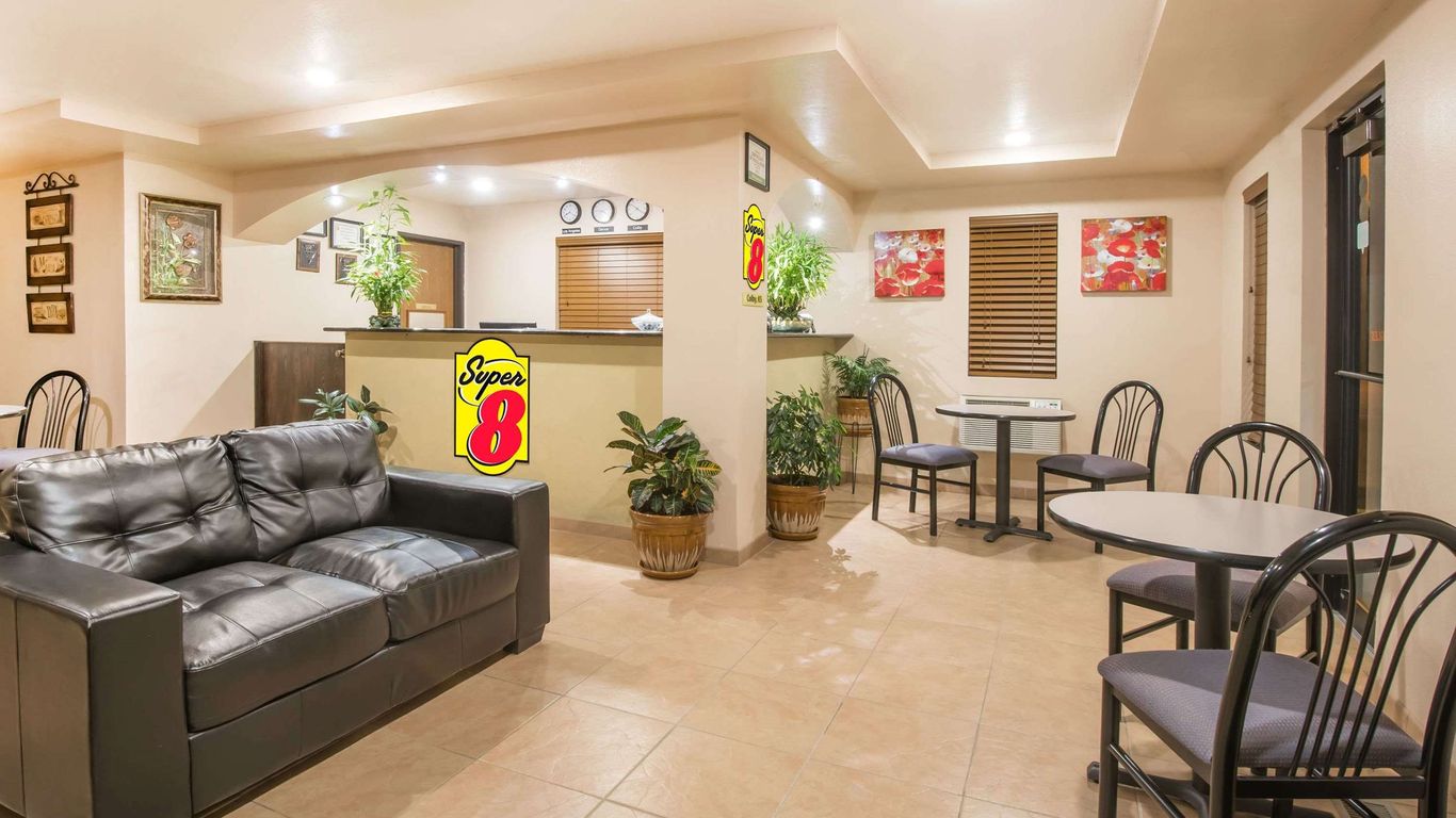 Super 8 by Wyndham Colby