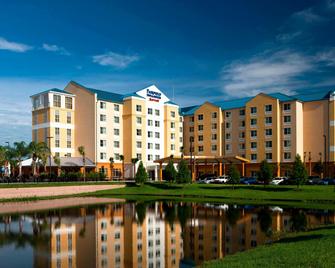 Fairfield Inn & Suites by Marriott Orlando at SeaWorld - Orlando - Edificio