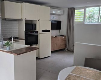 Accommodation Tahiti Punaauia Confort with Swimming Pool - Punaauia - Kitchen