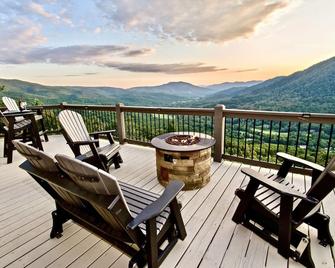Voted \'Best Views\' - High Demand Area! - Surrounded By Pisgah National Forest! - Marion - Balcony