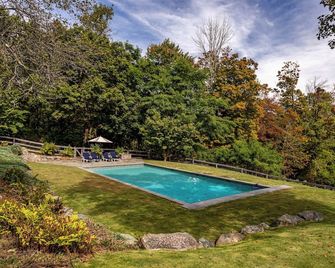 Twin Pond Ridge: Pool | Views | Games - Dover Plains - Pool