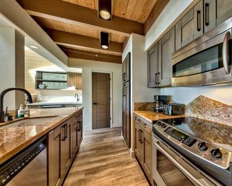 Lakeland Village 620 - Beachfront Bliss - South Lake Tahoe - Κουζίνα