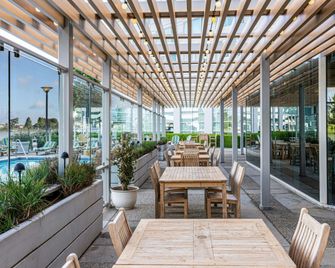 جراند باي هوتل سان فرانسيسكو - ريدوود سيتي - مطعم