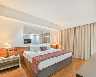 Hotel Golden Park Campinas Cambuí By Nacional Inn - Campinas - Schlafzimmer