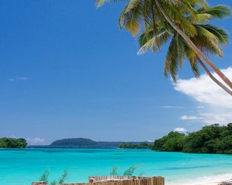 The Espiritu - Luganville - Beach