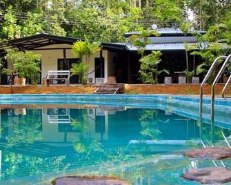 Kuruwita Retreat - Ratnapura - Bazén