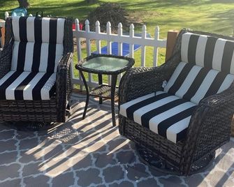 Log Cabin in the Field - Huntington - Uteplats