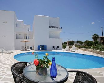 Sunny Beach Studios - Νάξος