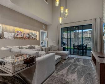 Magic Village 4BD Luxury Stay near Disney World - Orlando - Living room