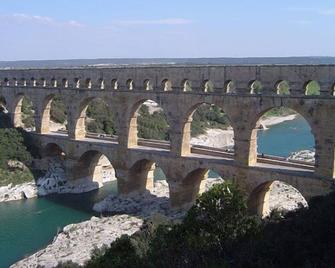 Villa Close To Uzes Comfort 3 Epis With Private Pool Heated At Salt - Arpaillargues-et-Aureillac - Edificio