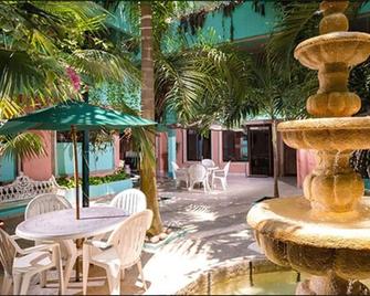 Hotel Acuario - Ciudad del Carmen - Patio