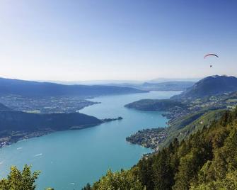 Comfort Aparthotel Les Hauts d'Annecy - Annecy - Bedroom