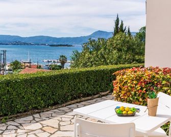 Seaview Luxurious Apartment near Corfu Town - Adults Only By Konnect - Corfu - Balcony