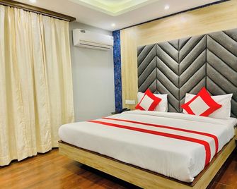 The Eleganza - Jhājra - Bedroom