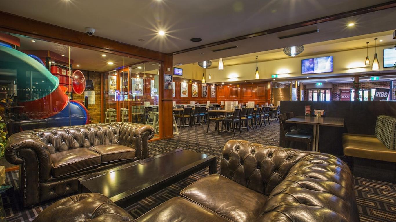 نايت كاب آت بلو كاتل دوغ هوتل