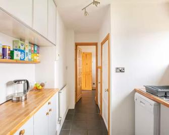 Double Room, Large Tv, With Great Transport Links - Bolton - Kuchnia