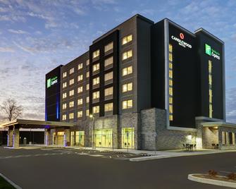 Holiday Inn Express Kingston West - Kingston - Edifício