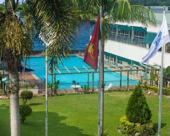 Madang Resort - Madang - Piscina