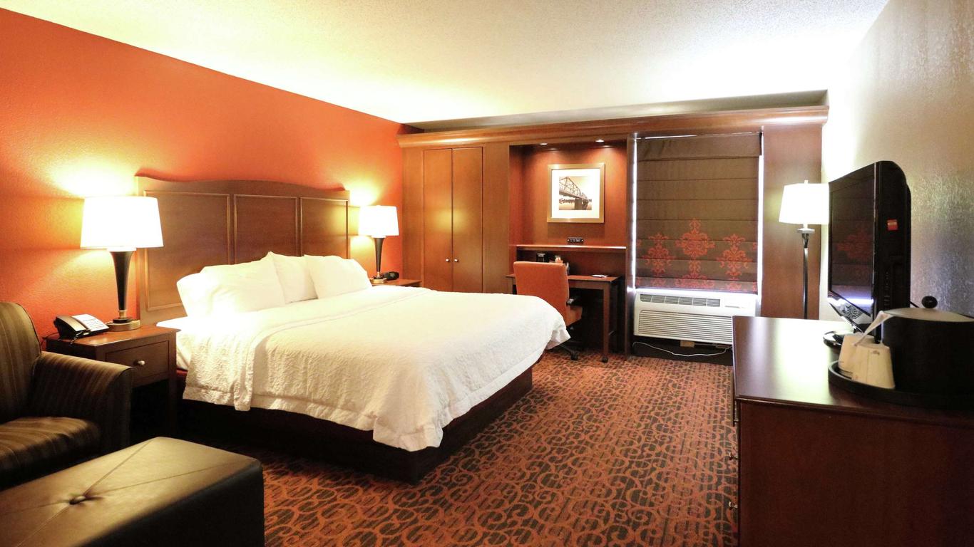 Hampton Inn Columbus-South