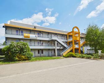 Premiere Classe Melun Senart - Vert Saint Denis - Vert Saint Denis - Building